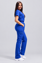 Uniforme azul rey - fondo gris