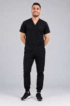 Uniforme negro caballero - fondo gris 1